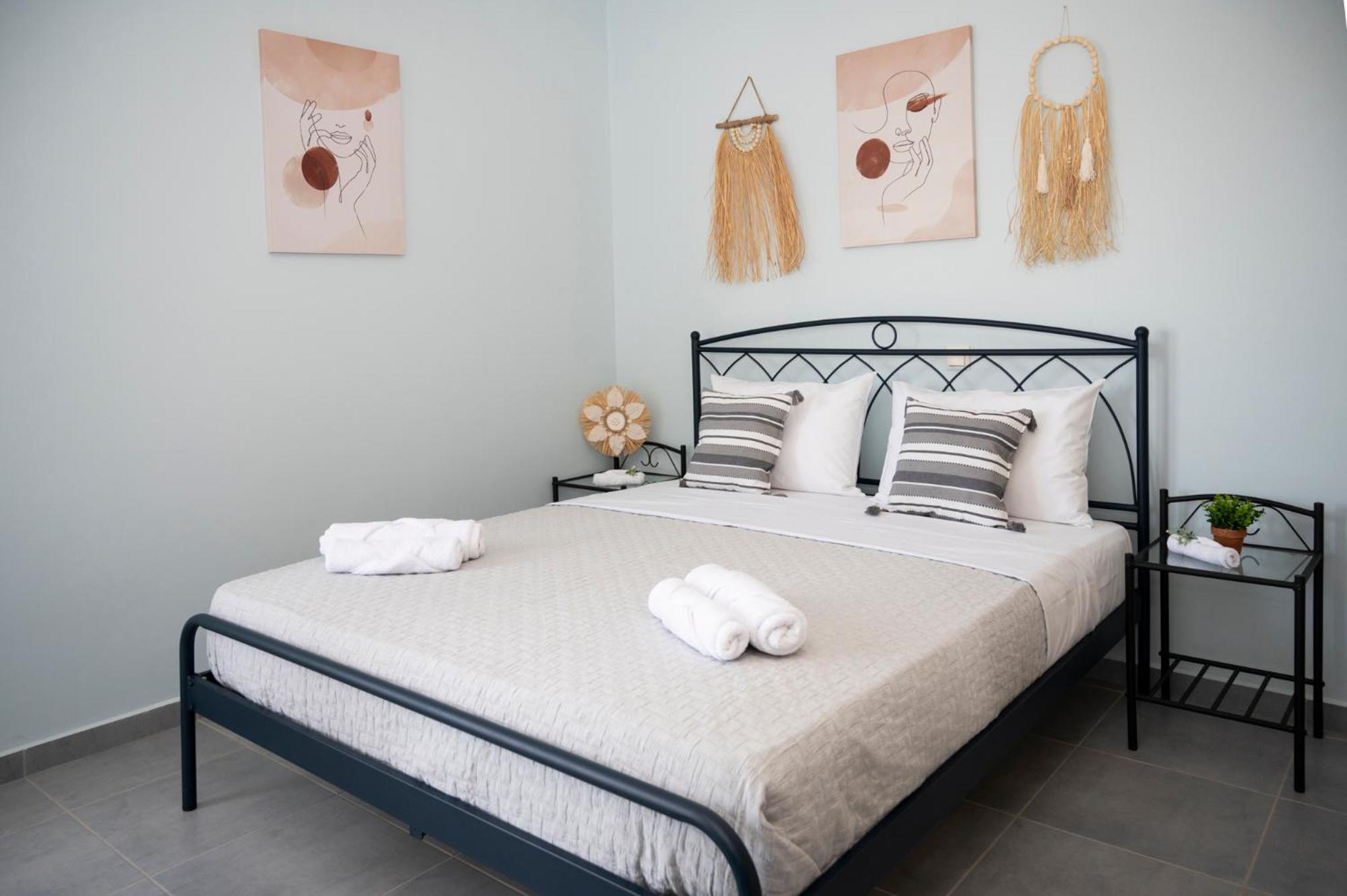 Oceanis Apartments Artémida Eksteriør bilde