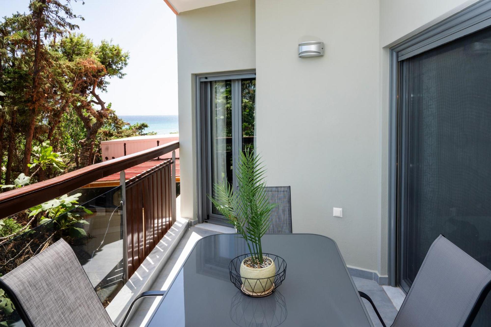 Oceanis Apartments Artémida Eksteriør bilde