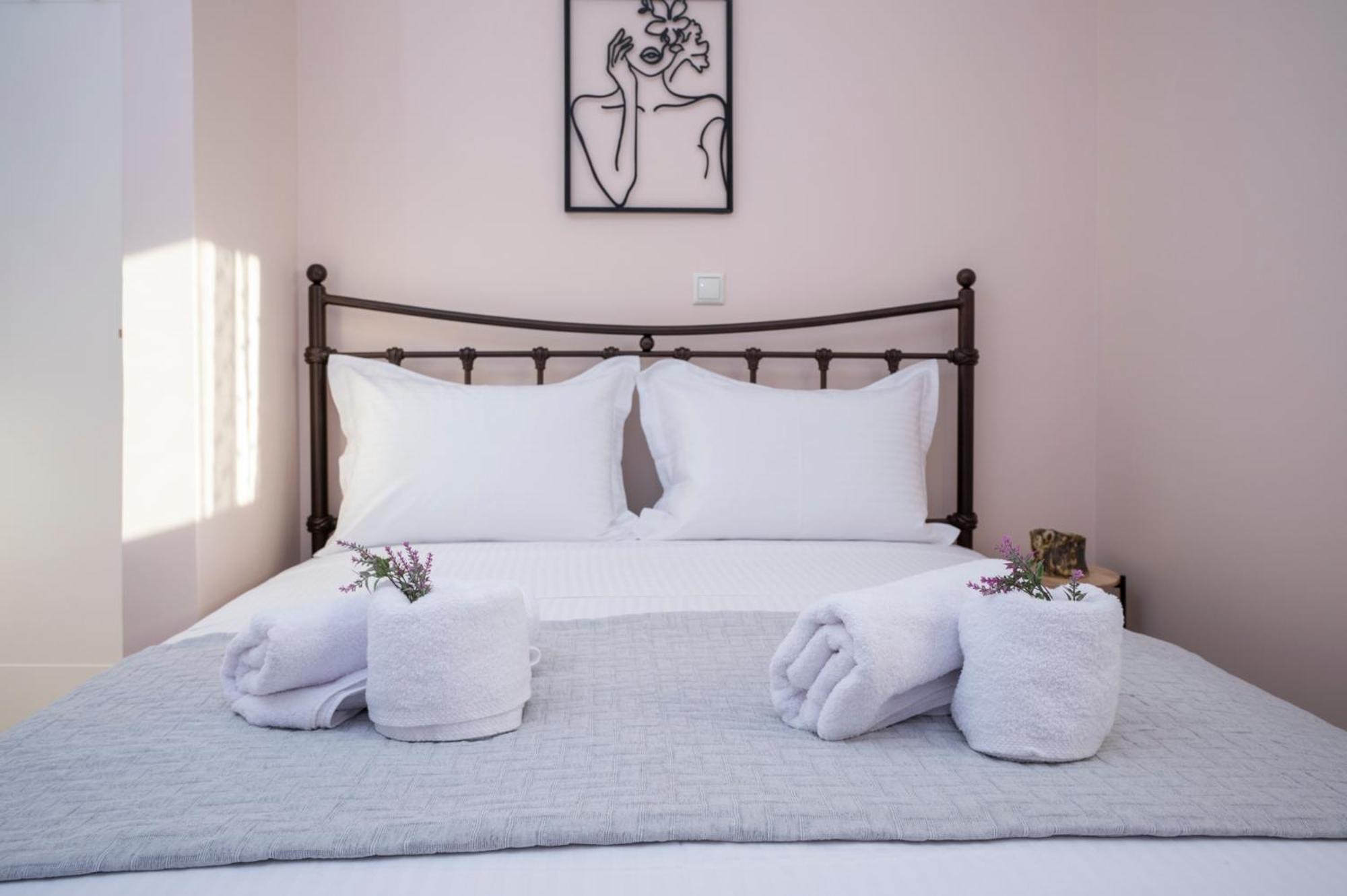 Oceanis Apartments Artémida Eksteriør bilde